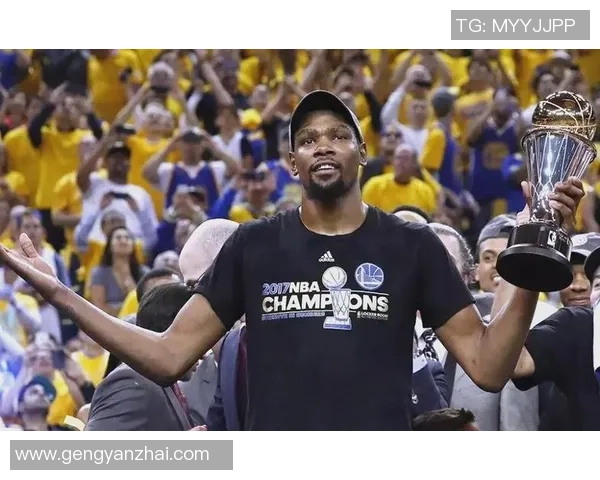 凯文·杜兰特领衔的新篇章：从勇士王朝到重塑篮网辉煌的挑战与机遇