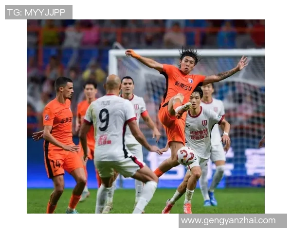 聚焦当代足球运动员拼搏历程与场上场下全面发展与心路成长故事